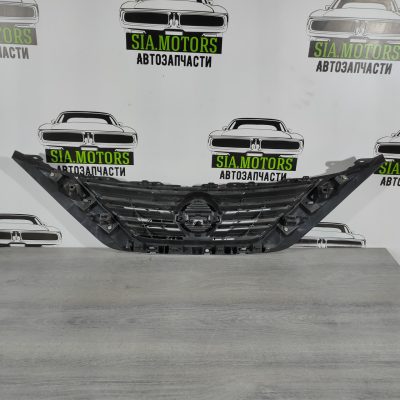 Решітка радіатора Nissan Altima 16-18 рест; (Нова китай) 62310-9HS1A