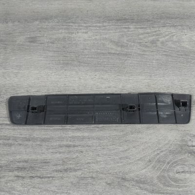 Накладка порога задня права зовнішня Nissan Altima 13-18 чорна, потерта 76924-3TA2A