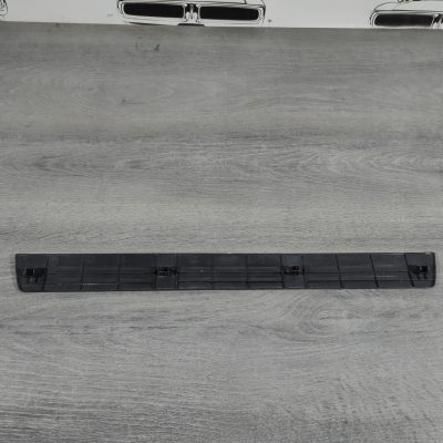 Накладка порога передня права зовнішня Nissan Altima 13-18 чорна 769B53TA0B